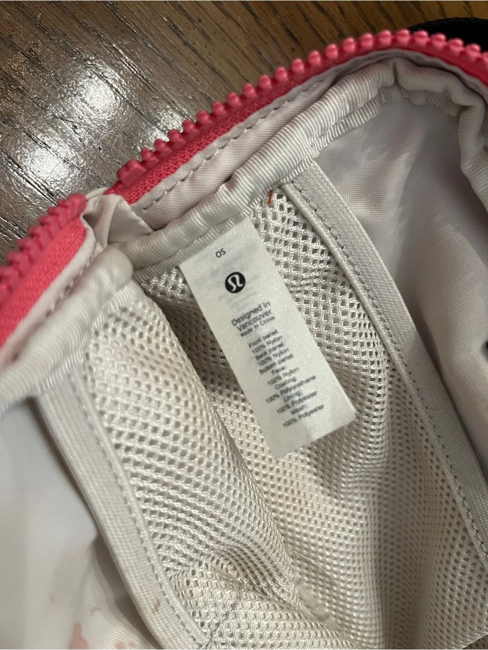 Lululemon Everywhere Belt bag in dark terracotta